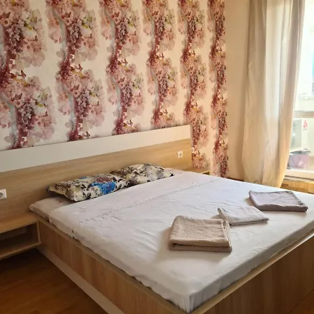 Sunside Apartment - Underground Parking Included In Price Apartment *